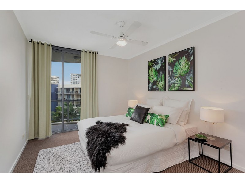 2061/1 Ocean Street, Burleigh Heads QLD 4220