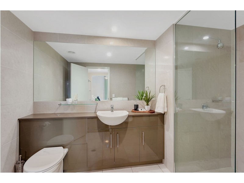 2061/1 Ocean Street, Burleigh Heads QLD 4220