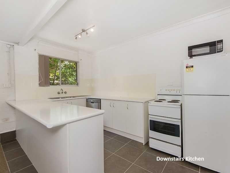 100 West Burleigh Road, Burleigh Heads QLD 4220