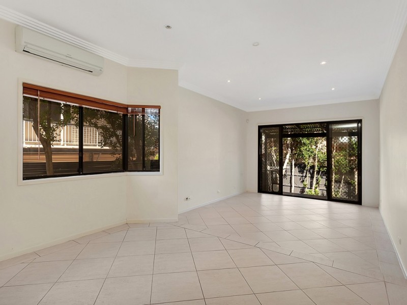 1/1358 Gold Coast Highway, Palm Beach QLD 4221