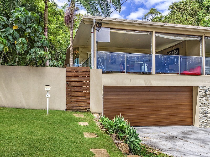 70 Hill Avenue, Burleigh Heads QLD 4220