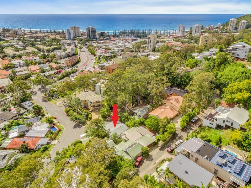 70 Hill Avenue, Burleigh Heads QLD 4220