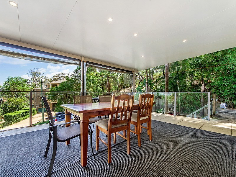 70 Hill Avenue, Burleigh Heads QLD 4220
