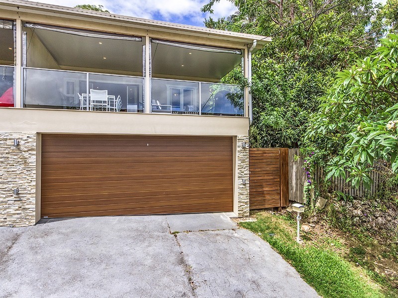 70 Hill Avenue, Burleigh Heads QLD 4220