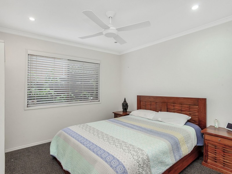 6 Penguin Parade, Burleigh Waters QLD 4220