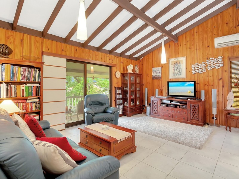 51 Melaleuca Drive, Palm Beach QLD 4221