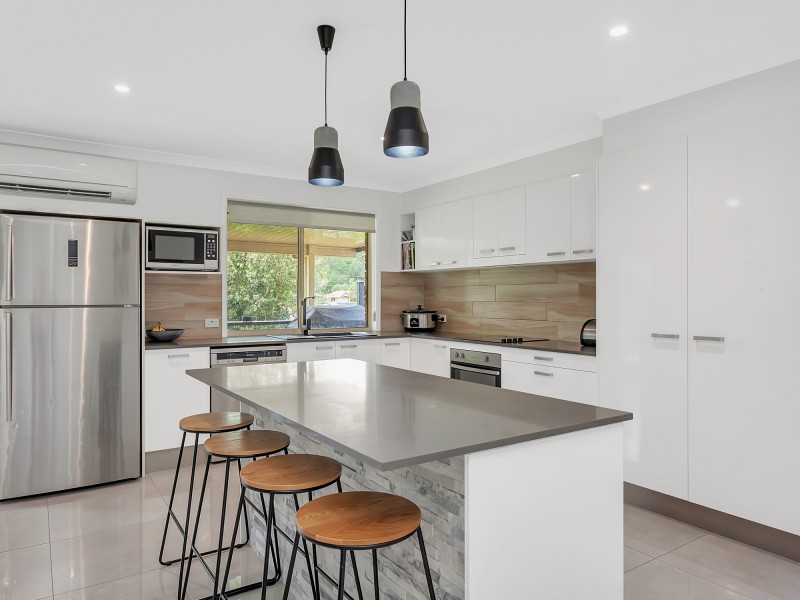 6 Saipan Way, Pacific Pines QLD 4211