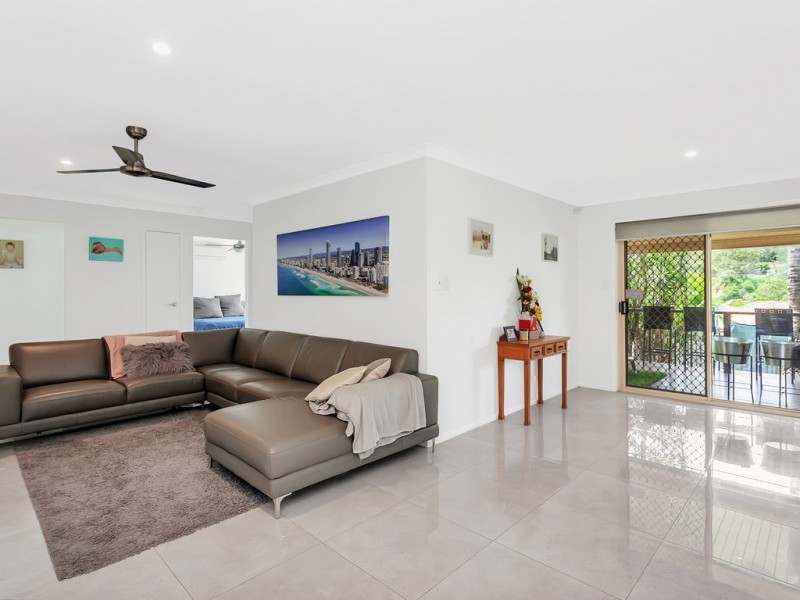 6 Saipan Way, Pacific Pines QLD 4211