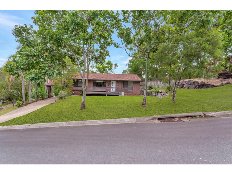 2 Beau Court, Highland Park QLD 4211