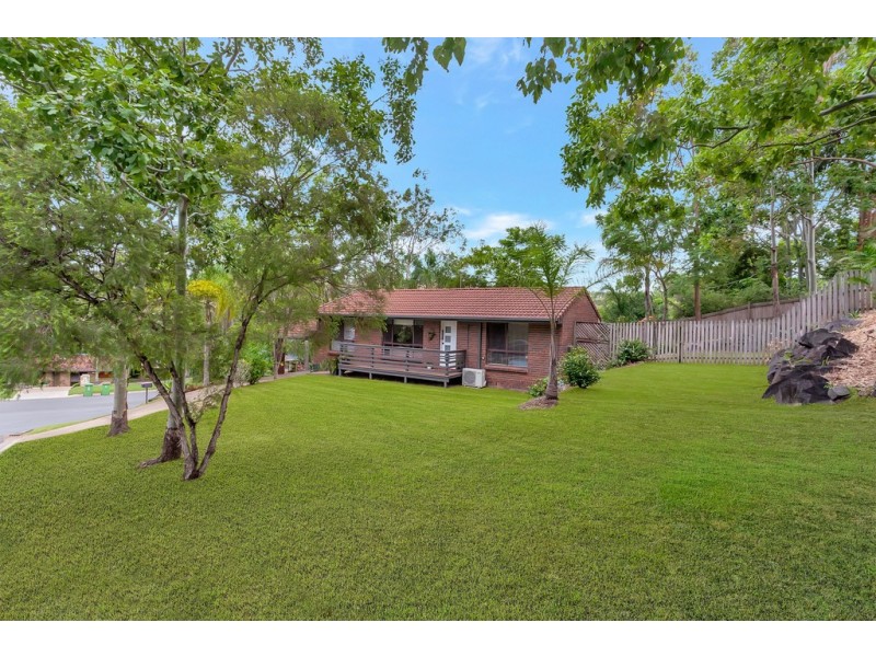 2 Beau Court, Highland Park QLD 4211