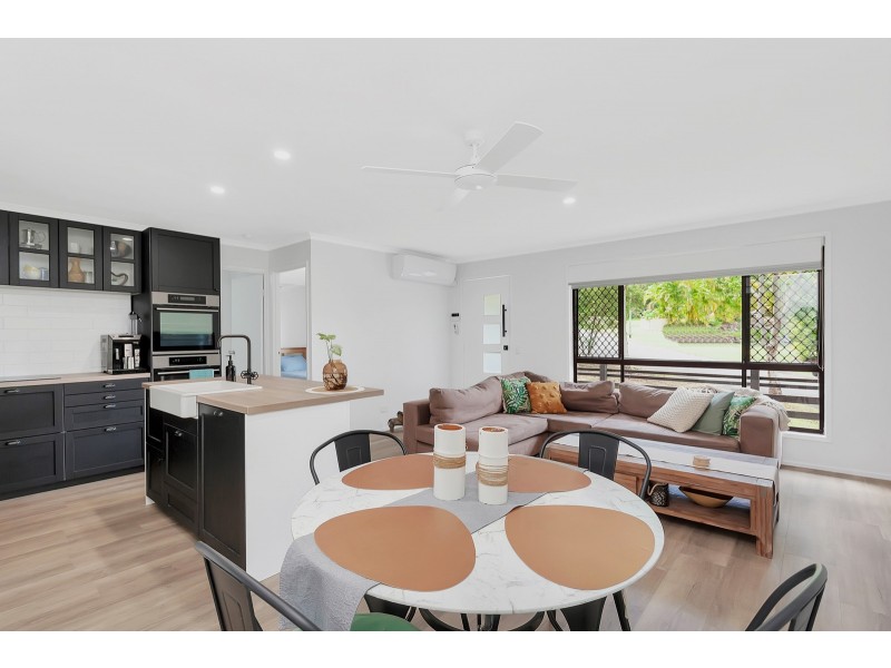 2 Beau Court, Highland Park QLD 4211