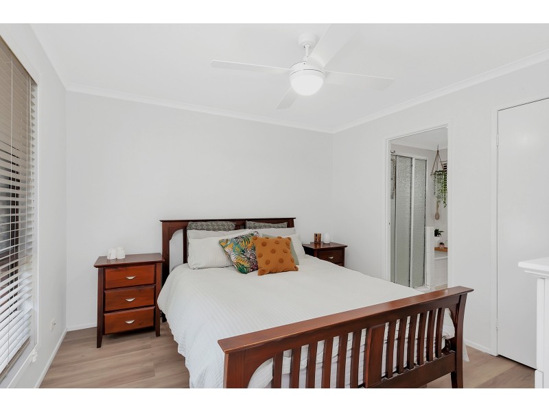 2 Beau Court, Highland Park QLD 4211