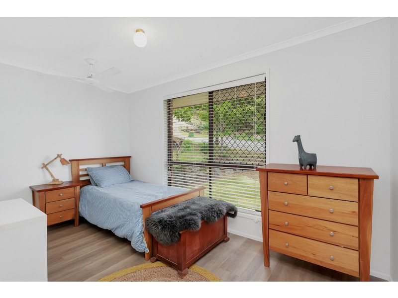 2 Beau Court, Highland Park QLD 4211