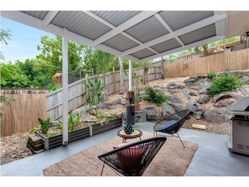 2 Beau Court, Highland Park QLD 4211