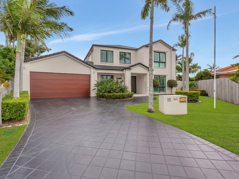 15 Fulmar Place, Burleigh Waters QLD 4220
