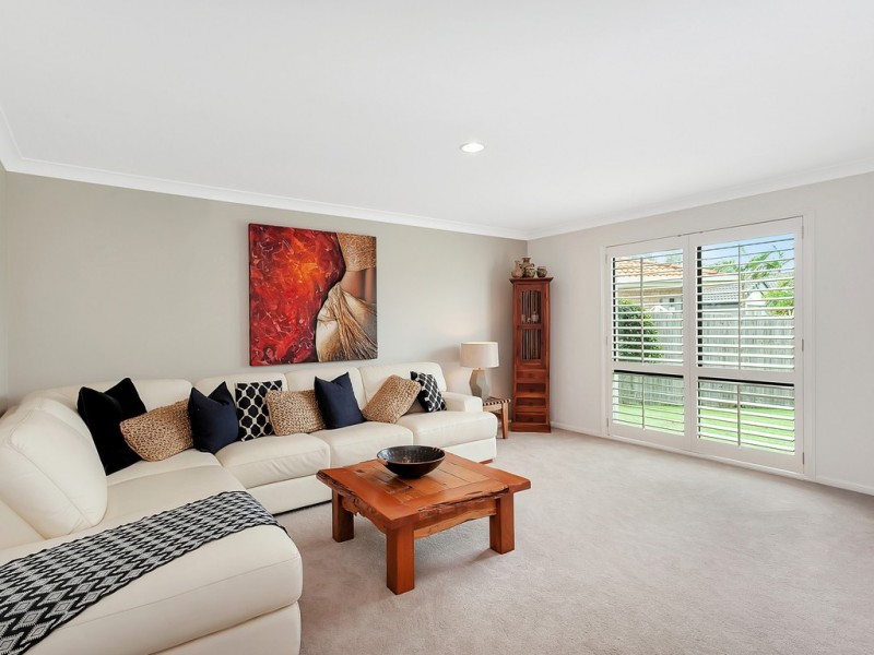 15 Fulmar Place, Burleigh Waters QLD 4220