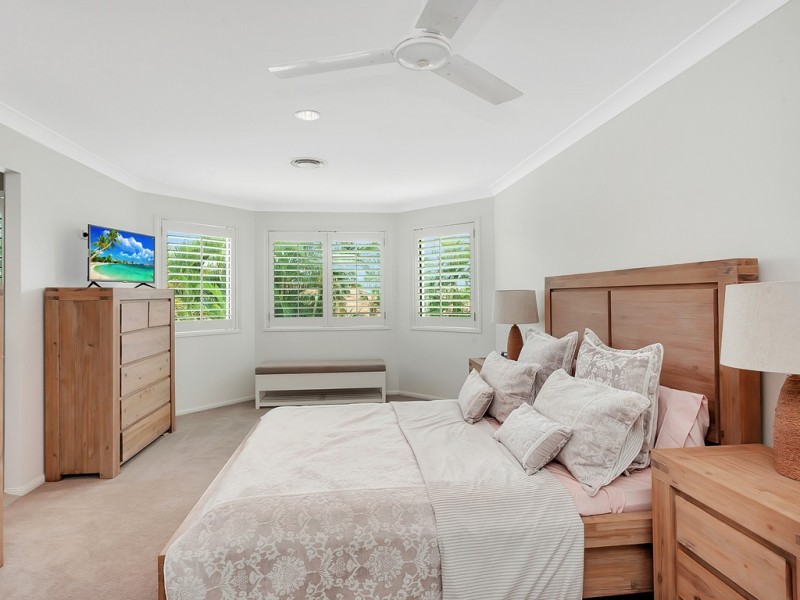 15 Fulmar Place, Burleigh Waters QLD 4220