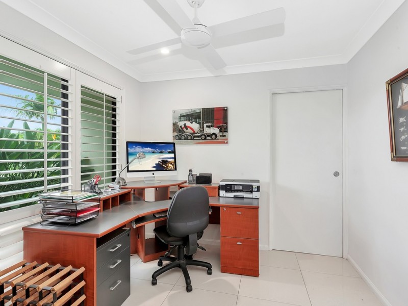 15 Fulmar Place, Burleigh Waters QLD 4220