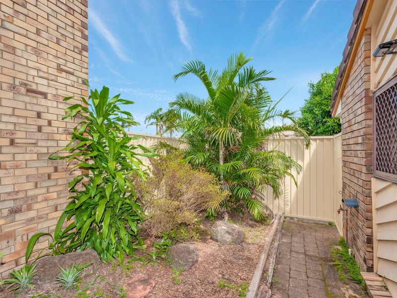 2/3 Cotinga Crescent, Burleigh Waters QLD 4220