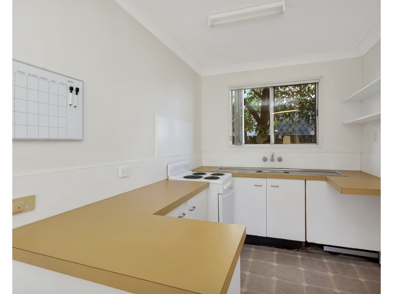 71 Sunshine Parade, Miami QLD 4220