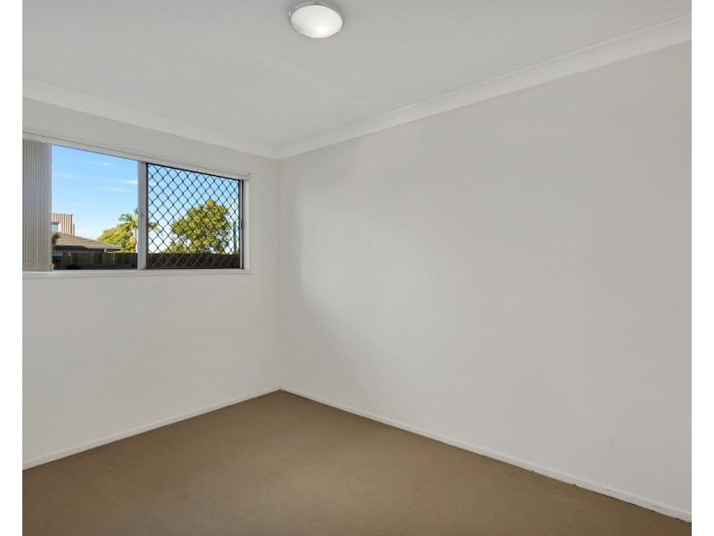 71 Sunshine Parade, Miami QLD 4220