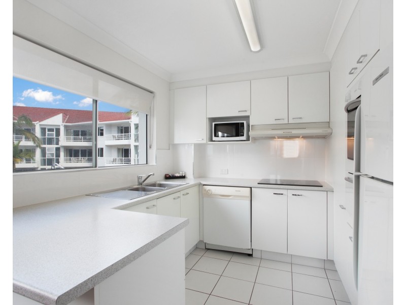 22/136 The Esplanade, Burleigh Heads QLD 4220
