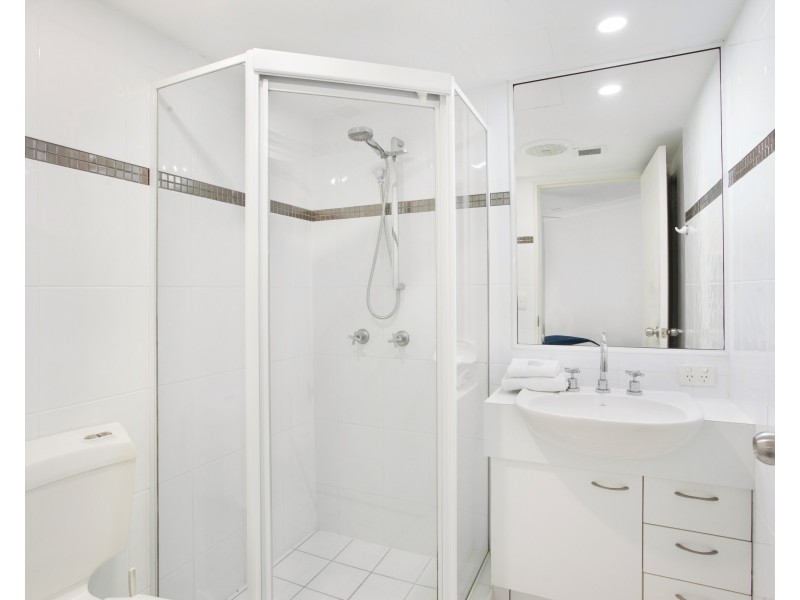 22/136 The Esplanade, Burleigh Heads QLD 4220