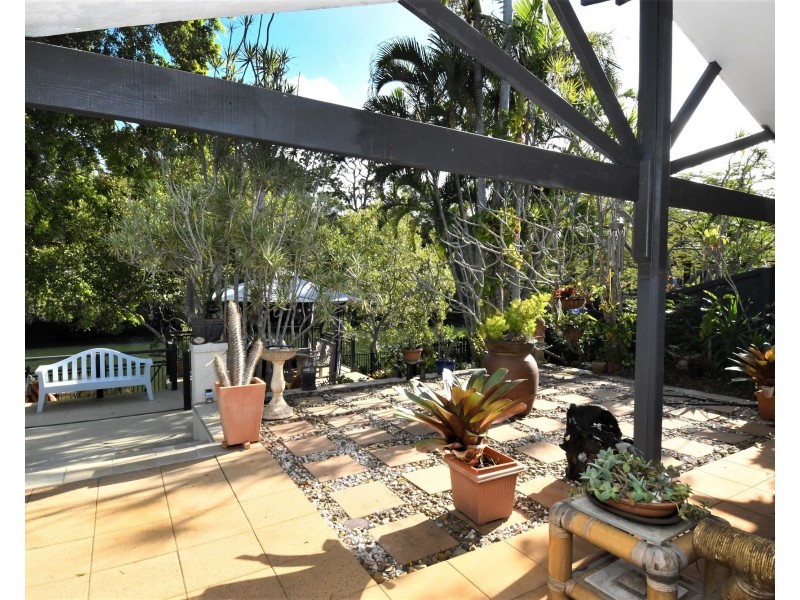 37 Kentia Court, Elanora QLD 4221