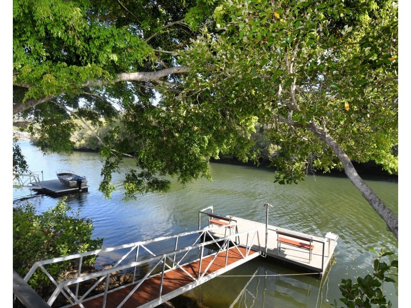 37 Kentia Court, Elanora QLD 4221