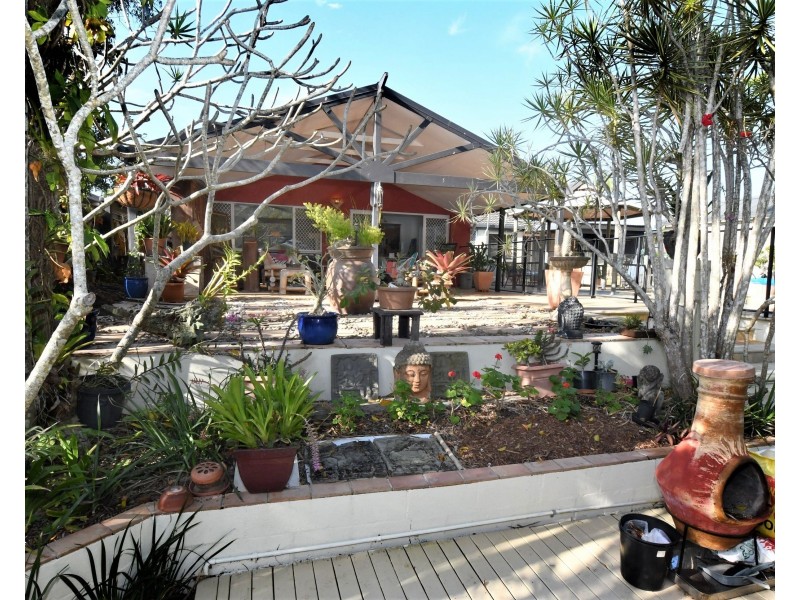 37 Kentia Court, Elanora QLD 4221