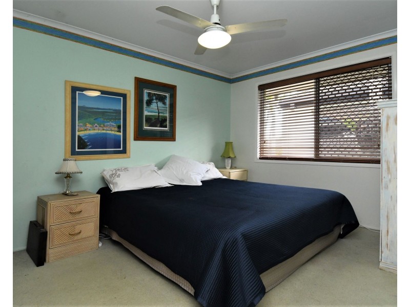 37 Kentia Court, Elanora QLD 4221