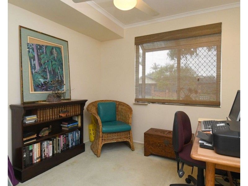 37 Kentia Court, Elanora QLD 4221