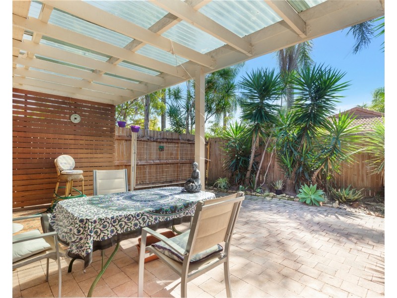 2/25 Wagtail Court, Burleigh Waters QLD 4220