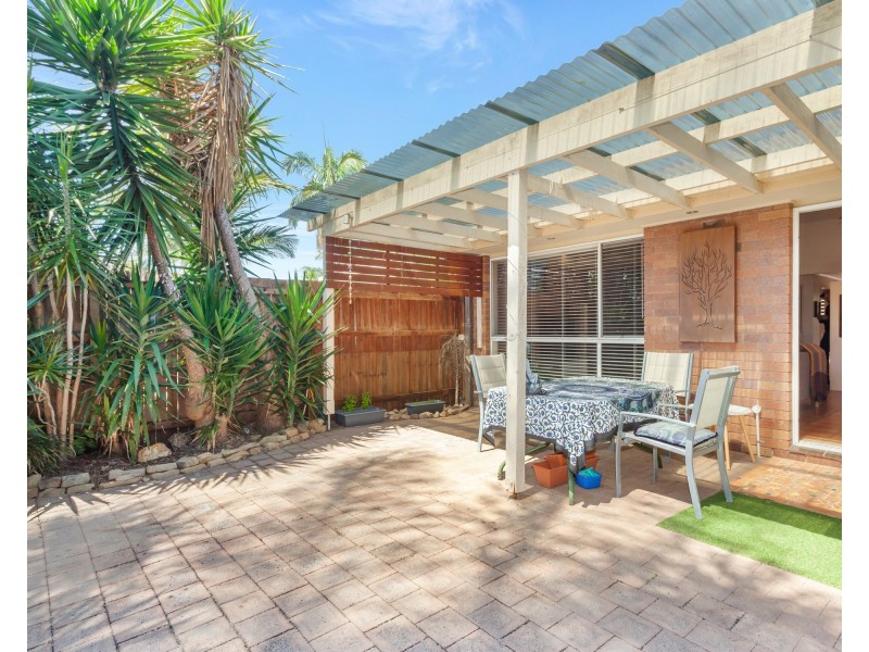2/25 Wagtail Court, Burleigh Waters QLD 4220