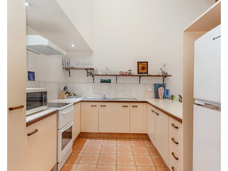 2/25 Wagtail Court, Burleigh Waters QLD 4220