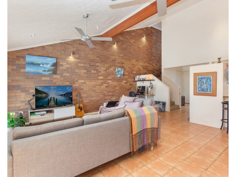 2/25 Wagtail Court, Burleigh Waters QLD 4220