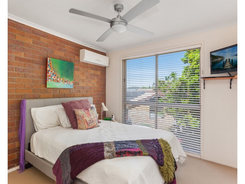 2/25 Wagtail Court, Burleigh Waters QLD 4220