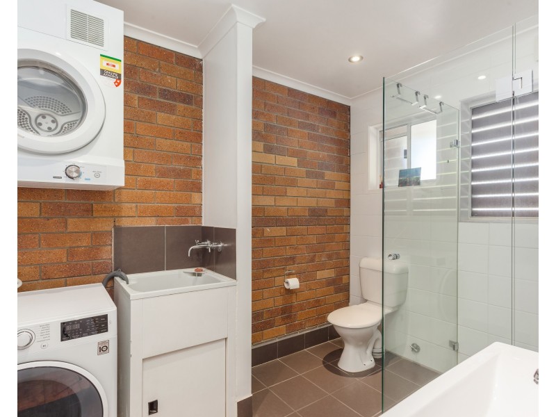 2/25 Wagtail Court, Burleigh Waters QLD 4220