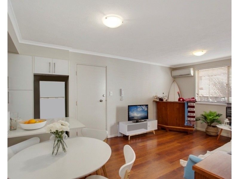 2/6 Stephens Street, Burleigh Heads QLD 4220