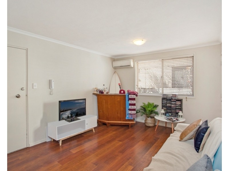 2/6 Stephens Street, Burleigh Heads QLD 4220