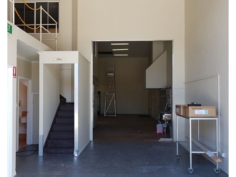 5/11 Crown Court, Varsity Lakes QLD 4227