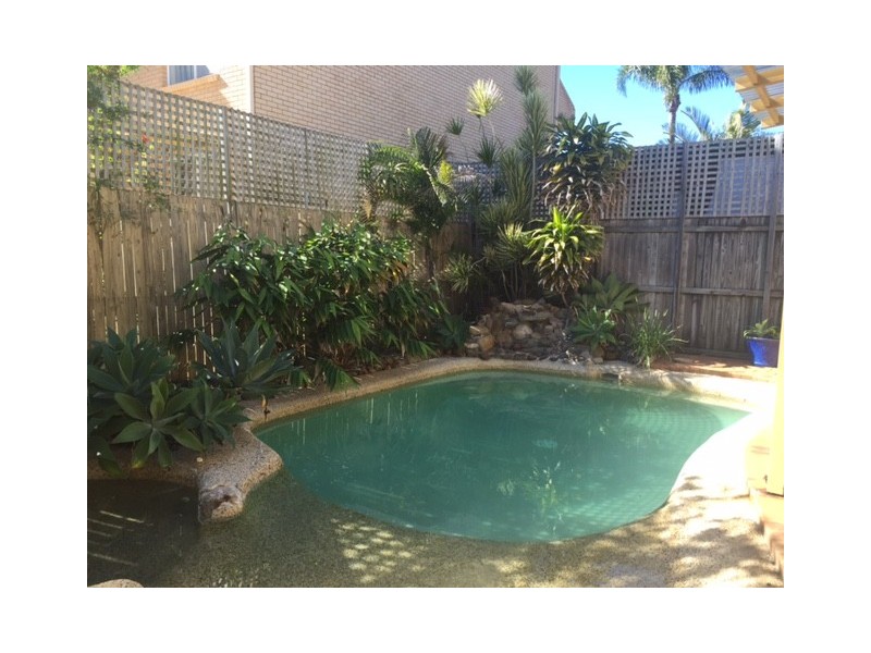 2/25 Bullimah Avenue, Burleigh Heads QLD 4220