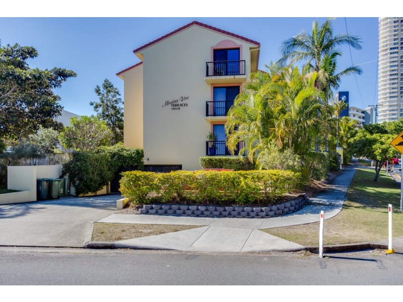 6/5 Mountain View Avenue, Miami QLD 4220