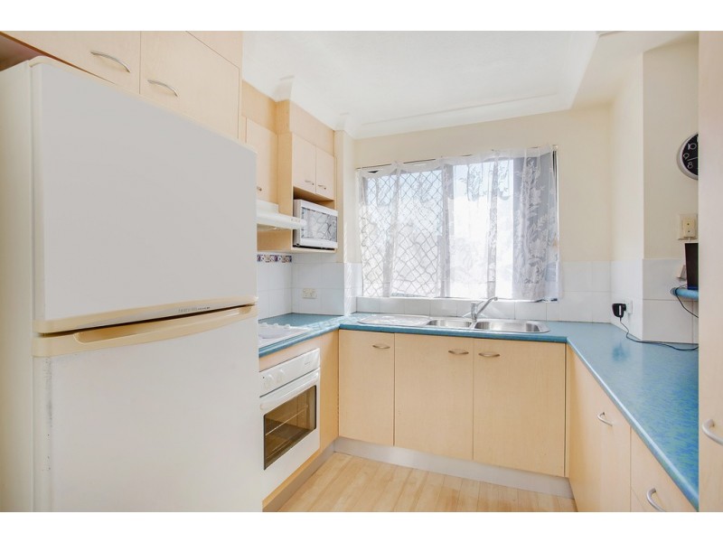 6/5 Mountain View Avenue, Miami QLD 4220