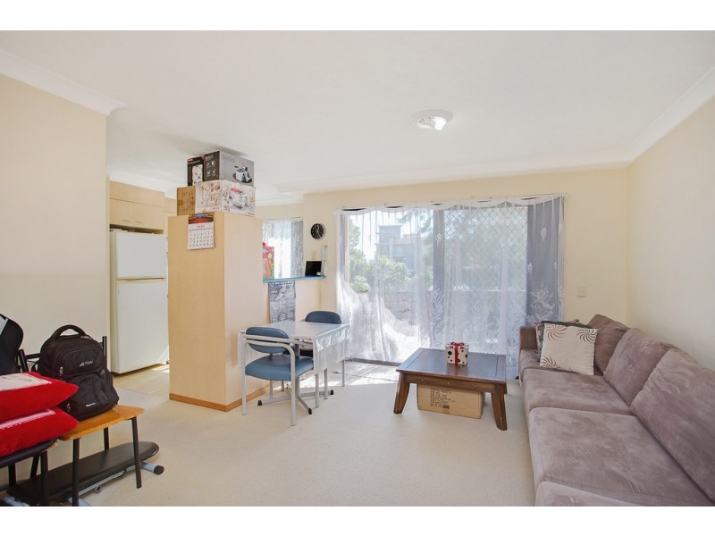 6/5 Mountain View Avenue, Miami QLD 4220