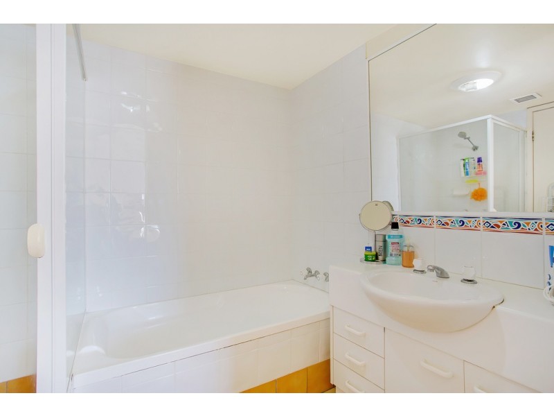 6/5 Mountain View Avenue, Miami QLD 4220