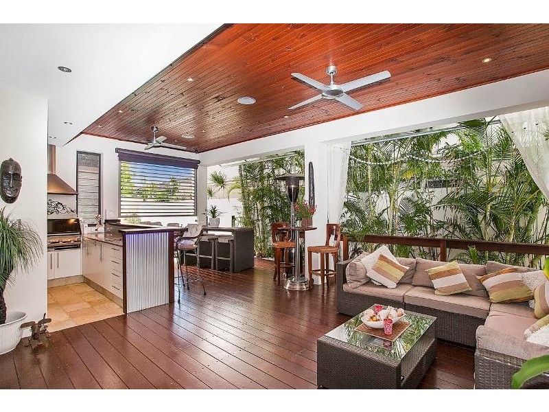 3 Messines Crescent, Miami QLD 4220