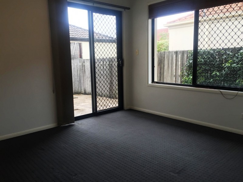 Varsity Lakes QLD 4227