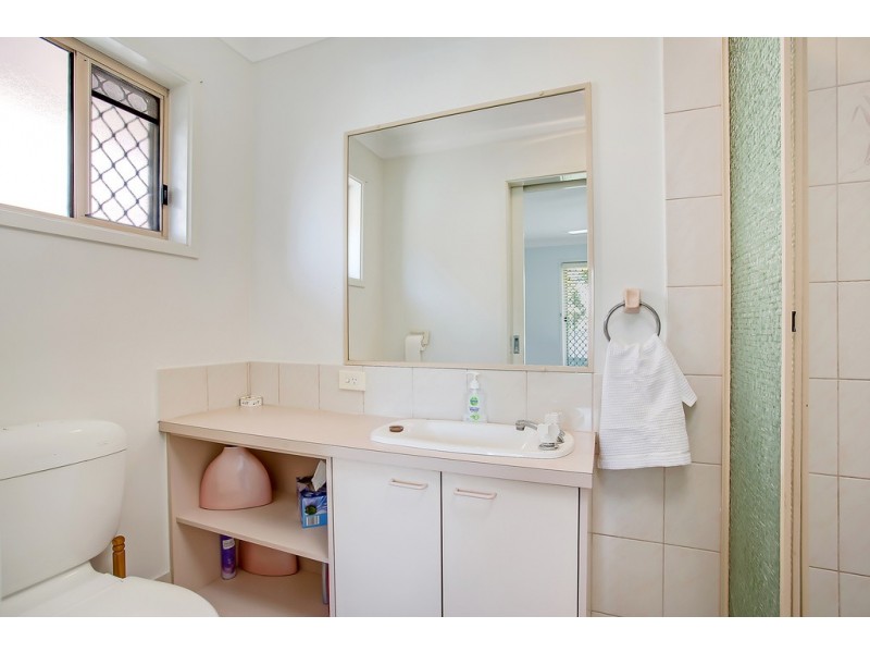 27 Harrier Drive, Burleigh Waters QLD 4220