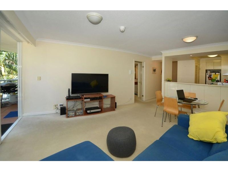 304/220 The Esplanade, Burleigh Heads QLD 4220